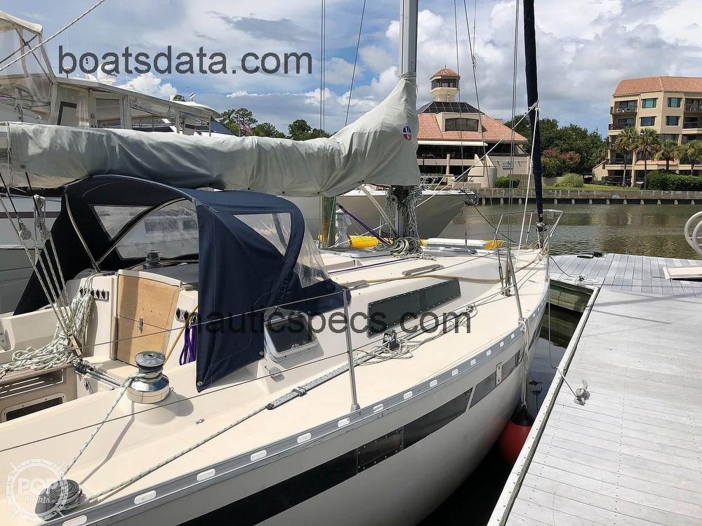 Beneteau First 35 specs and reviews