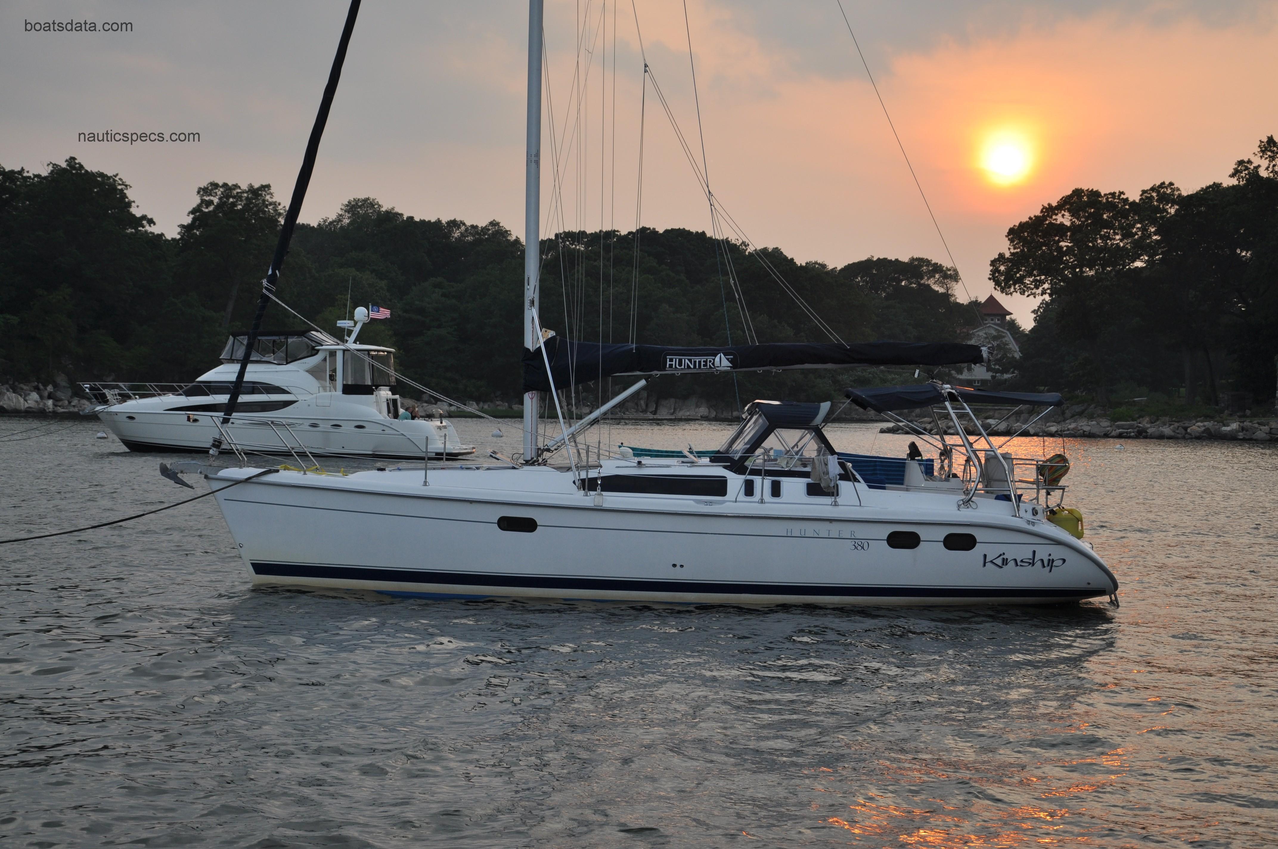 Hunter 380 specs and reviews