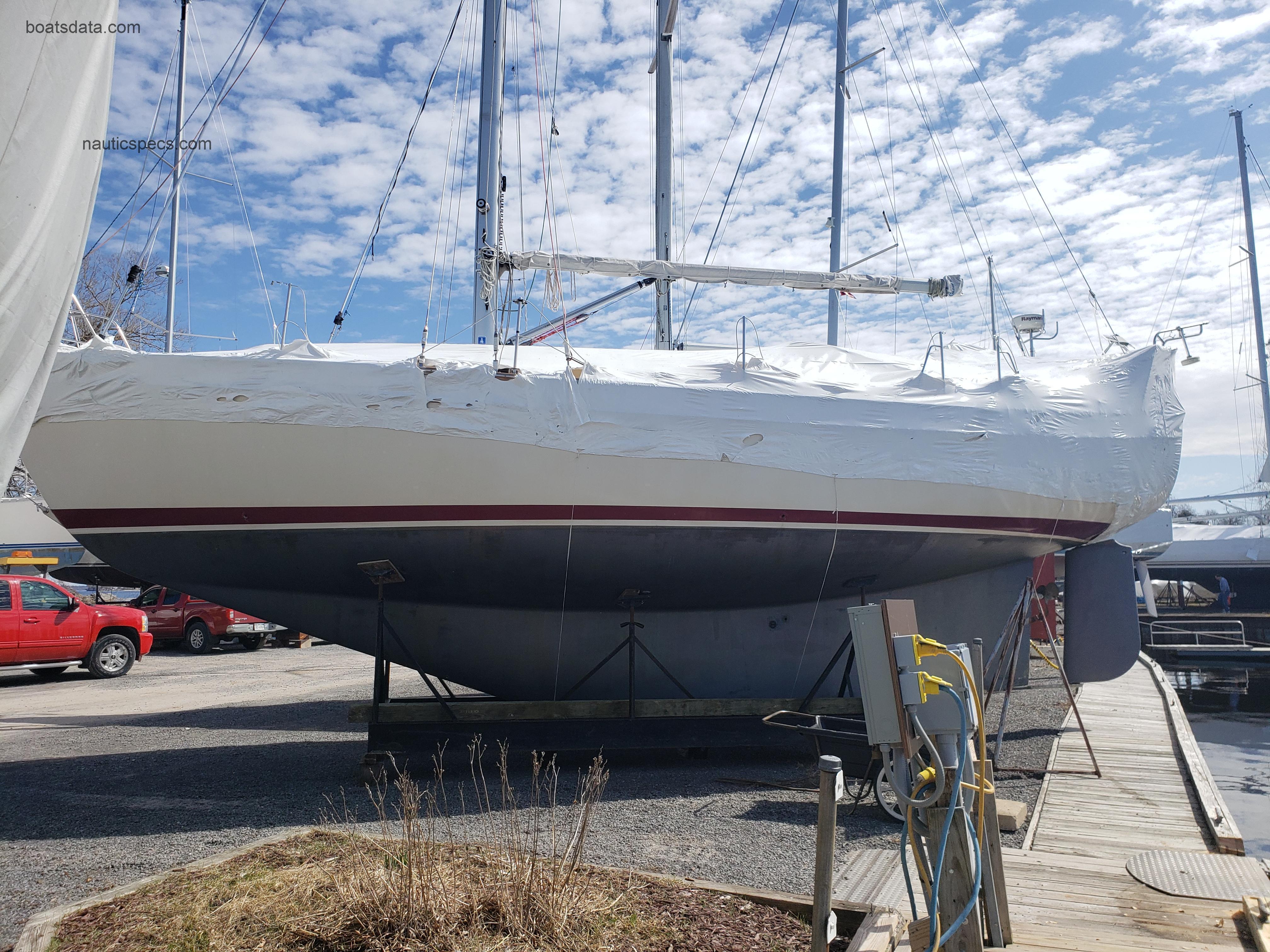 Island Packet 38 specs and reviews