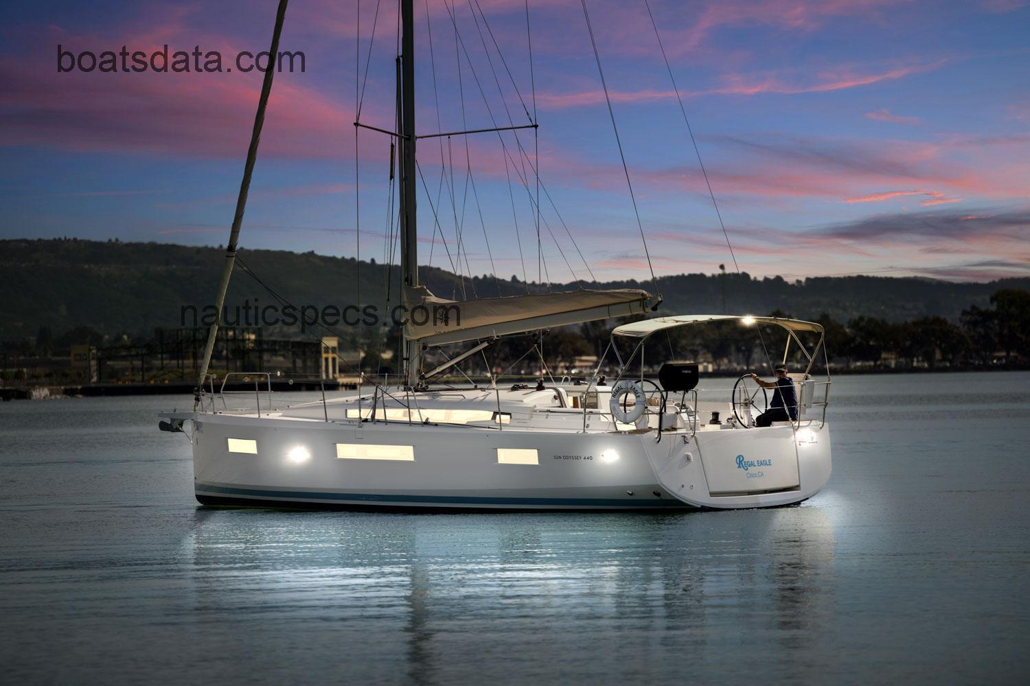 Jeanneau 440 specs and reviews