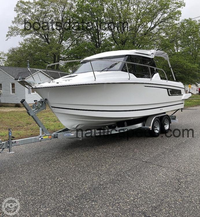 Jeanneau NC795 specs and reviews