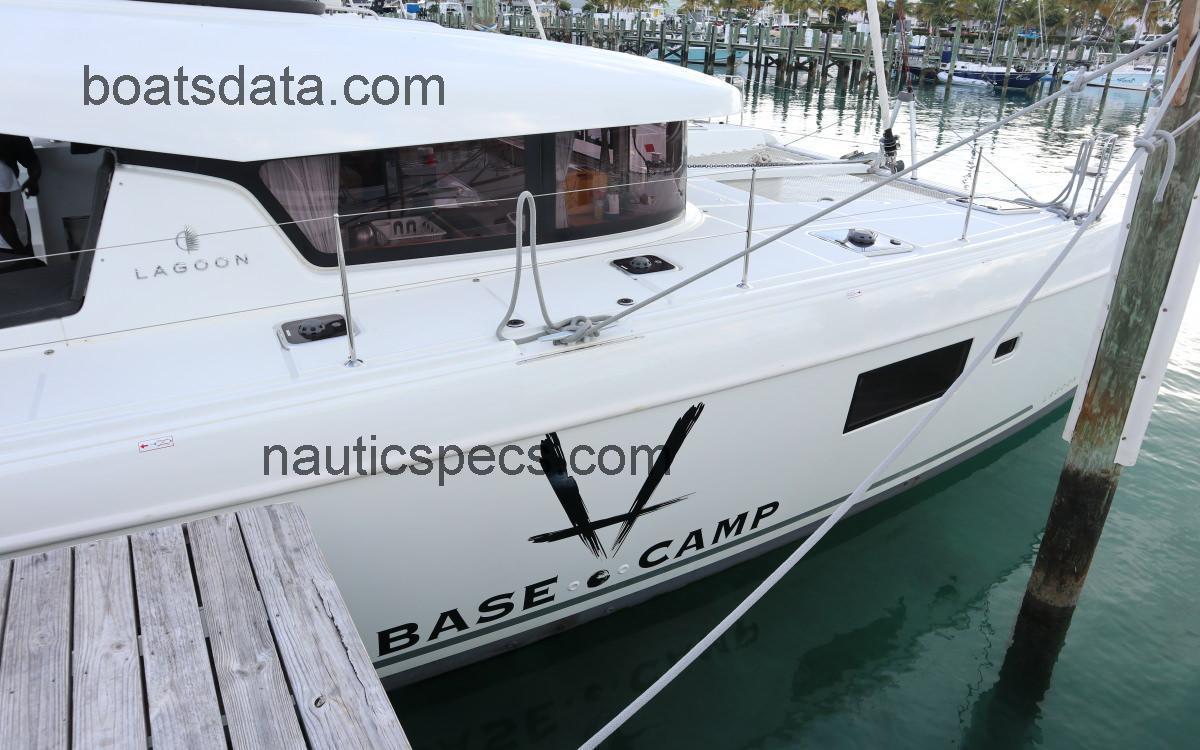 Lagoon 42 specs and reviews